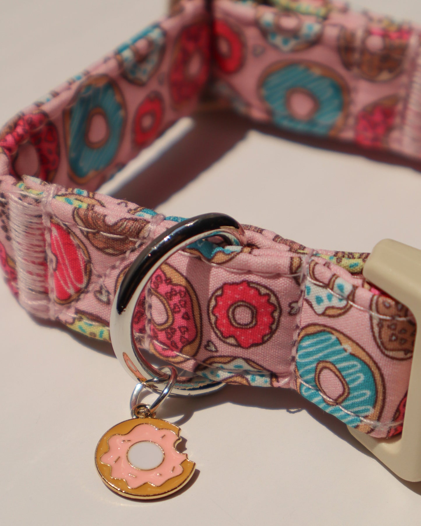 COLLAR - PINK DONUT