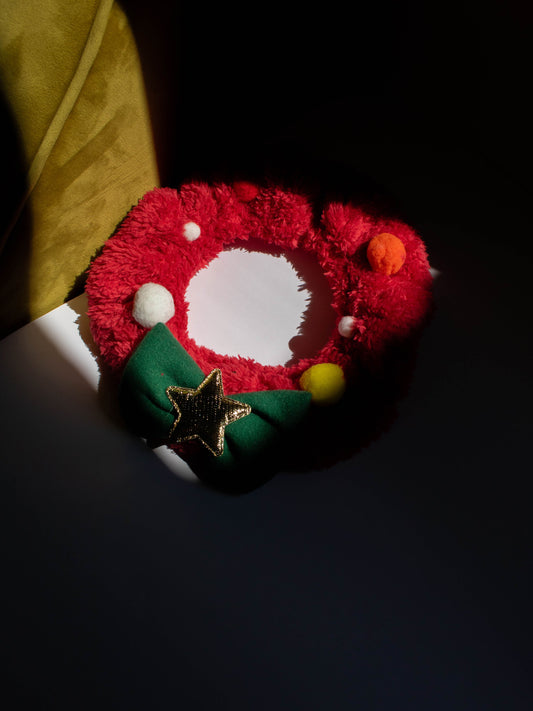 MERRY WREATH COLLAR – RED