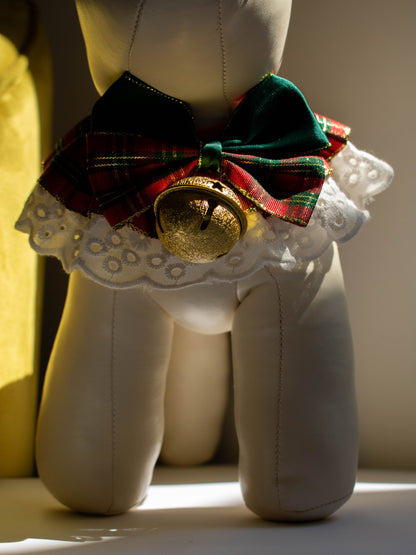 VINTAGE CHRISTMAS COLLAR