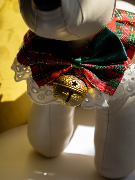 VINTAGE CHRISTMAS COLLAR