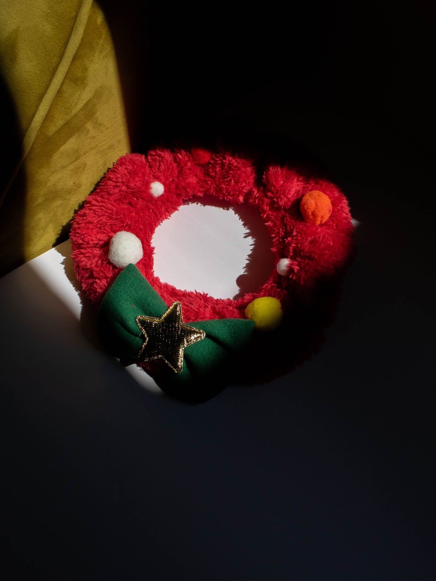 MERRY WREATH COLLAR – RED