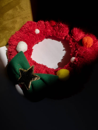 MERRY WREATH COLLAR – RED