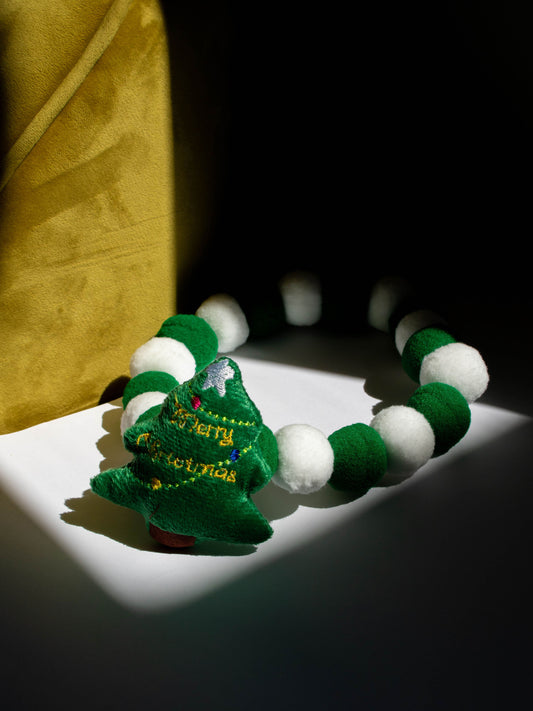 CHRISTMAS TREE COLLAR